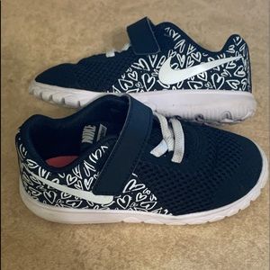 Nike toddler shoes